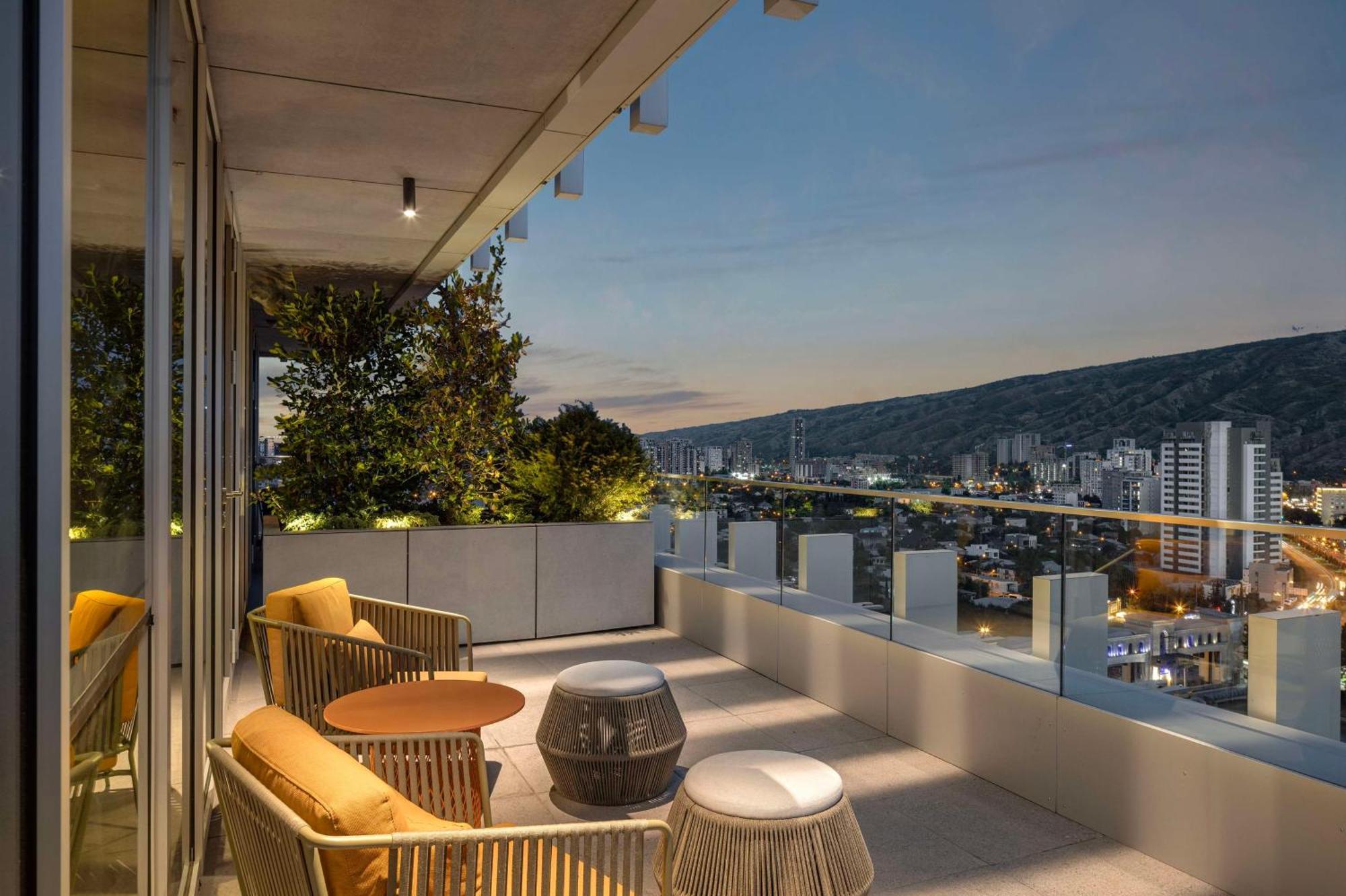 Hilton Garden Inn Tbilisi Riverview Zewnętrze zdjęcie