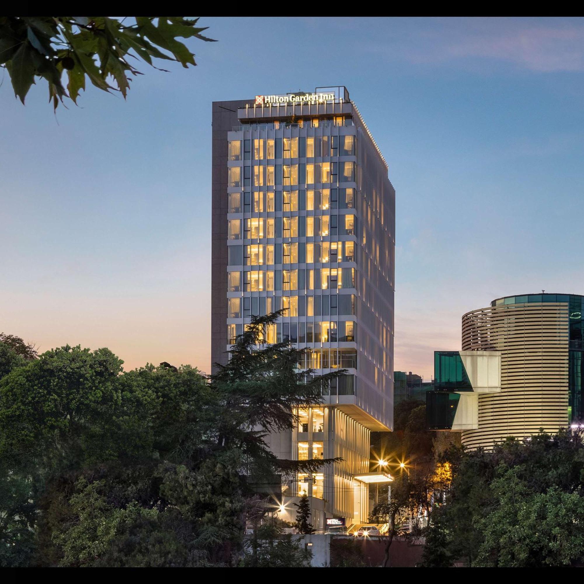 Hilton Garden Inn Tbilisi Riverview Zewnętrze zdjęcie