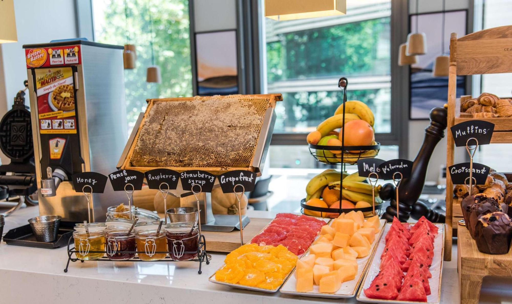 Hilton Garden Inn Tbilisi Riverview Zewnętrze zdjęcie